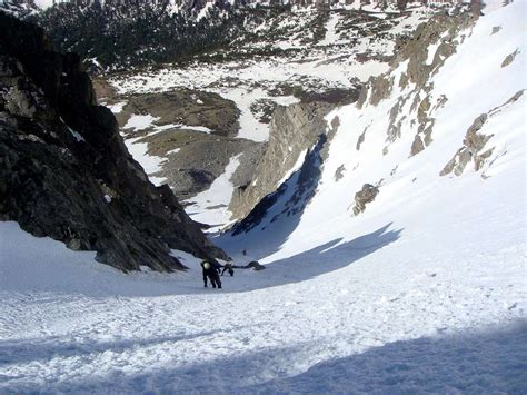 couloir mountaineering.